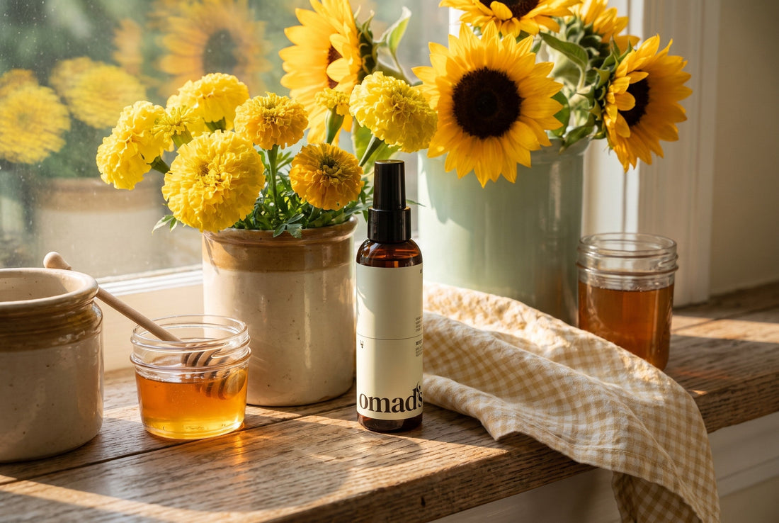 Le spray éclaircissant OMAD'S dans une scène lifestyle naturelle