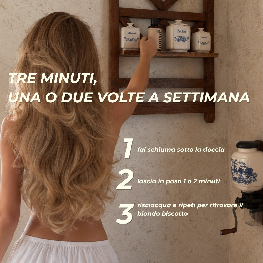 Routine in 3 passaggi dello shampoo Blond Biscuit: fai schiuma sotto la doccia, lascia in posa 1 o 2 minuti, risciacqua