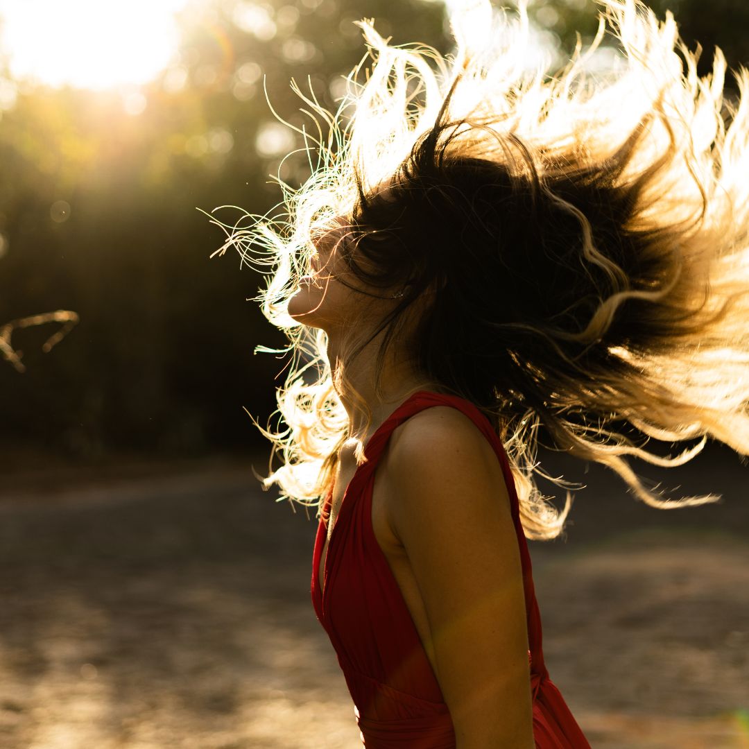 To your hair! How to protect your hair from the sun? - Omad's